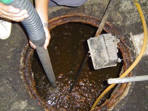 码头隔油池清理