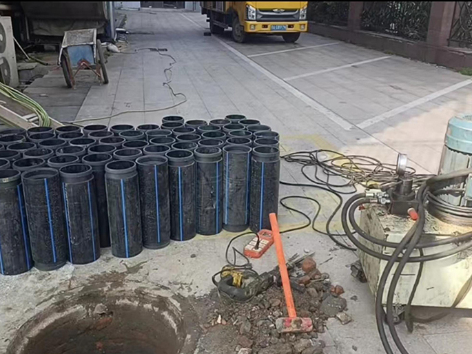 码头PE置换管厂家 DN315置换管 非开挖管短管置换